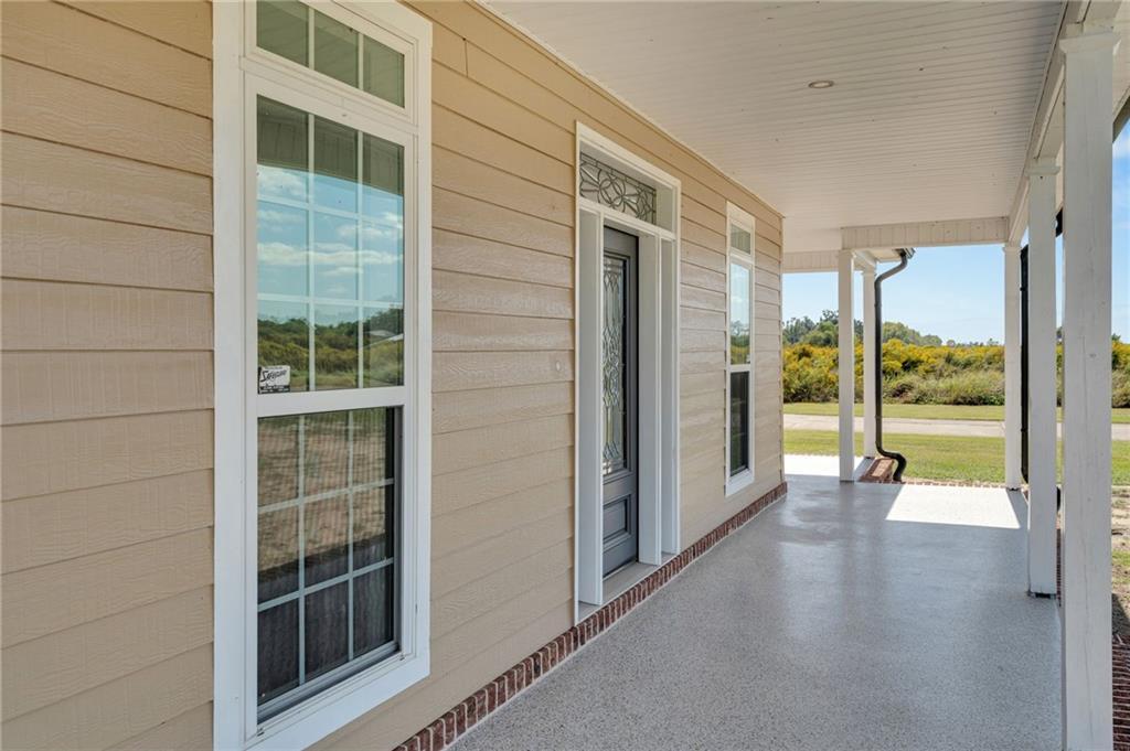 Image 4: Front porch