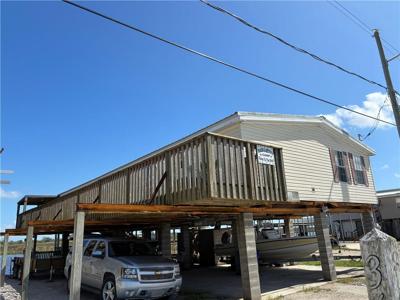 635 MARTIN Lane