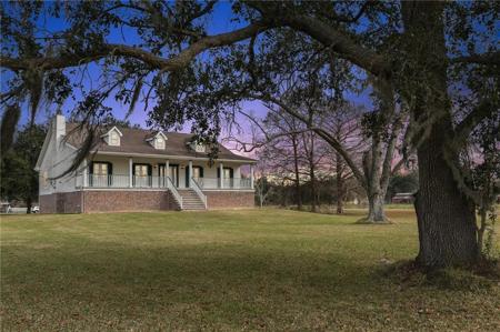 3109 BAYOU Road