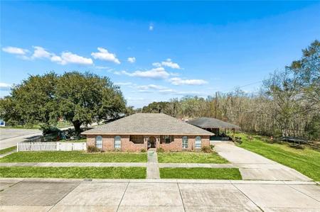 2201 BOBOLINK Drive