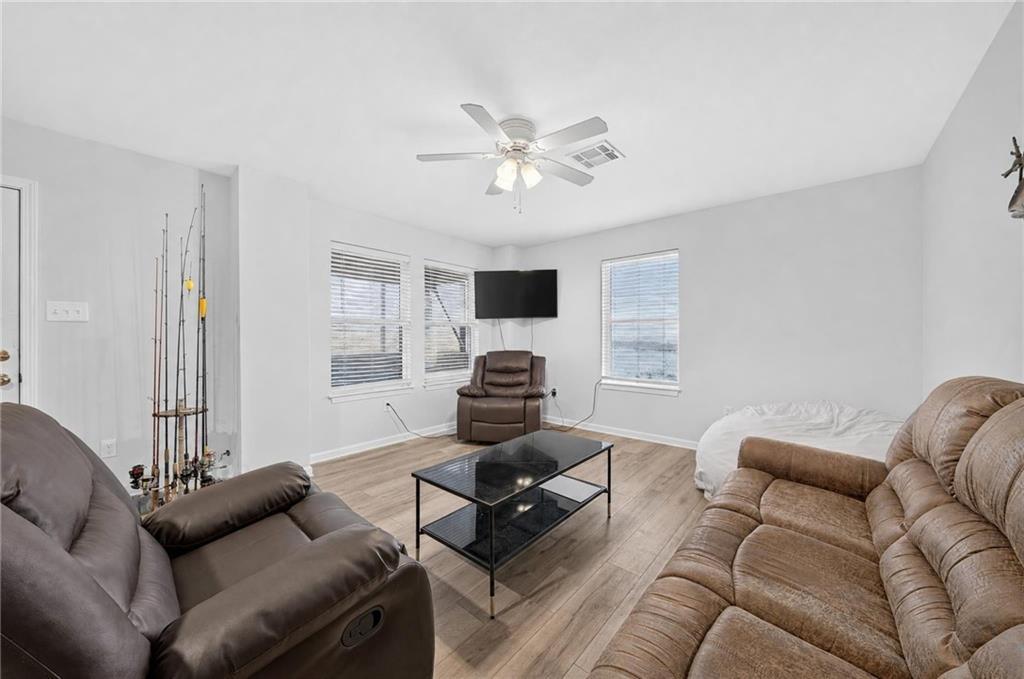 Image 2: Living Area