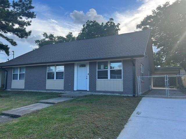 Image 1: front of house