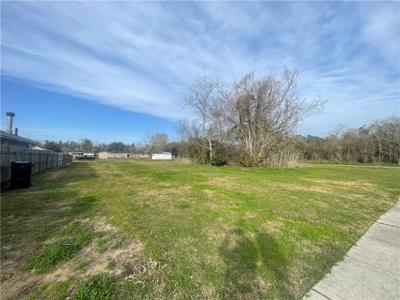 2912 RIVERBEND Drive