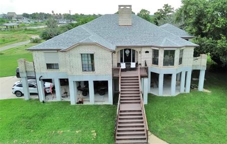 5240 JEAN LAFITTE Boulevard