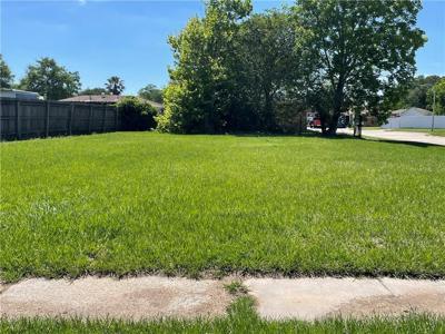 2416 KINGLET Drive
