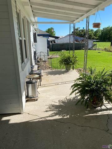Image 4: Back Porch