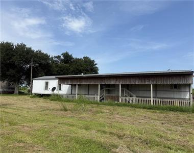 4950 BAYOUSIDE Drive