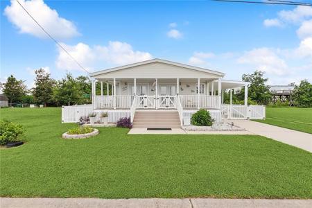 132 E PAULA Drive