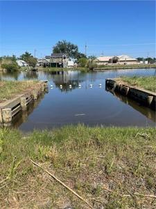 6615 SHRIMPERS Row