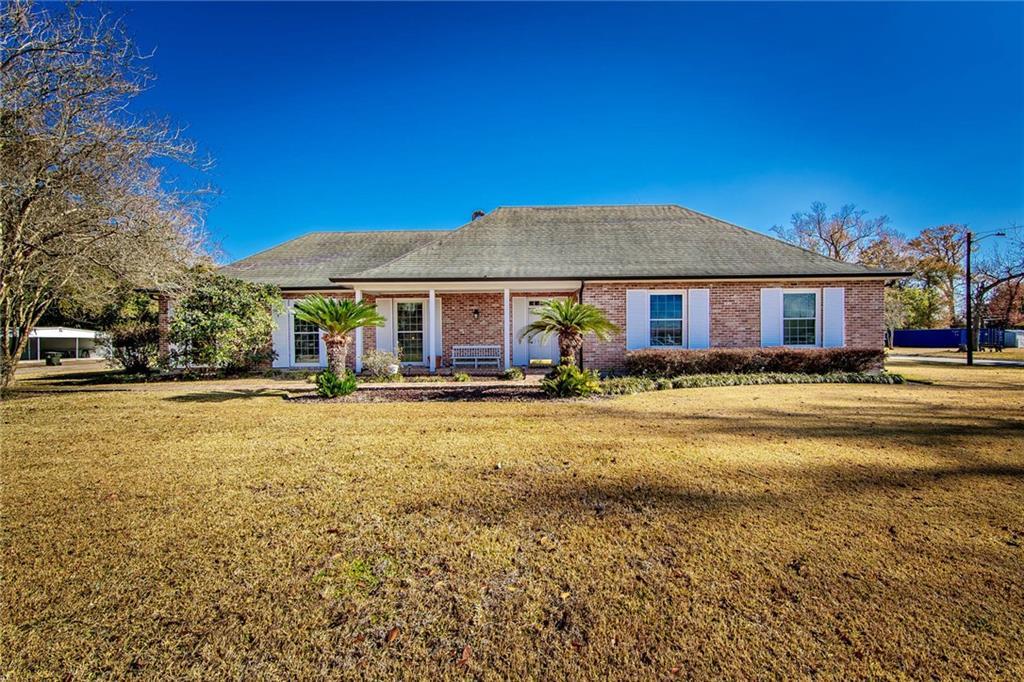 Image 1: Front of house