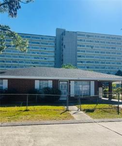 124 PRINCE COLLINS Avenue