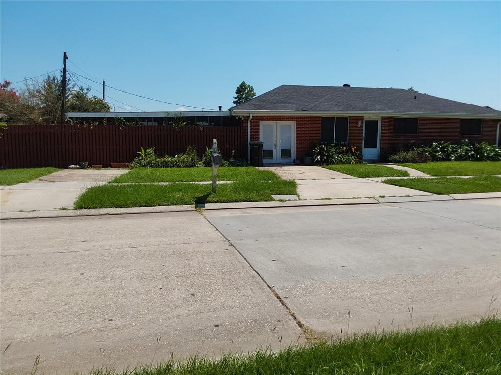 Image 2: 2 driveways