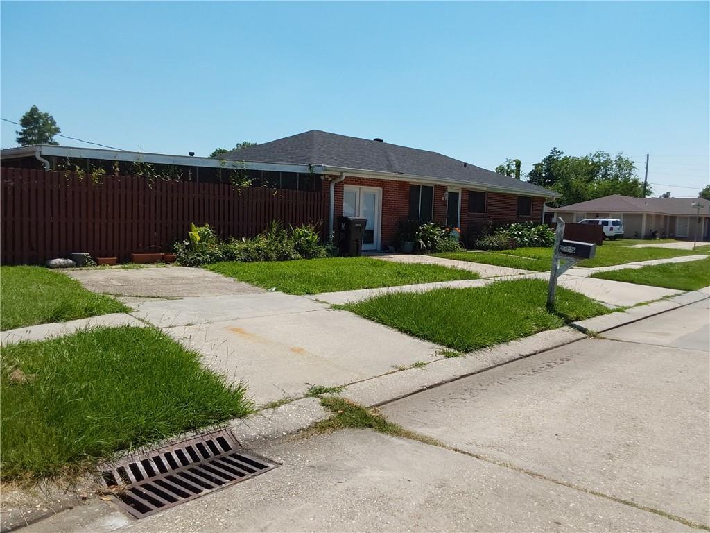 Image 3: 2 driveways