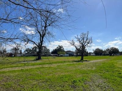 105 ANNA MINA Drive