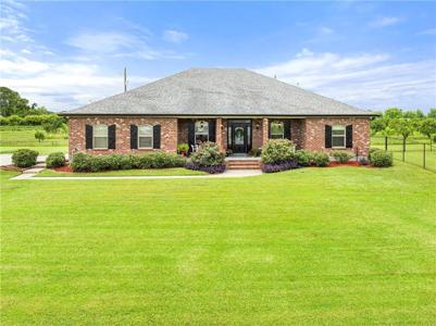 180 PELICAN Place