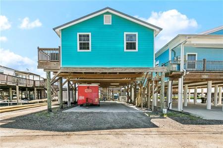 321 MARTIN Lane