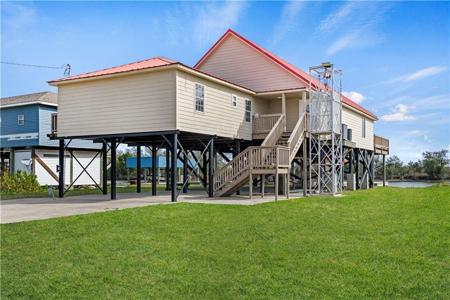 7323 BREAKWATER Drive