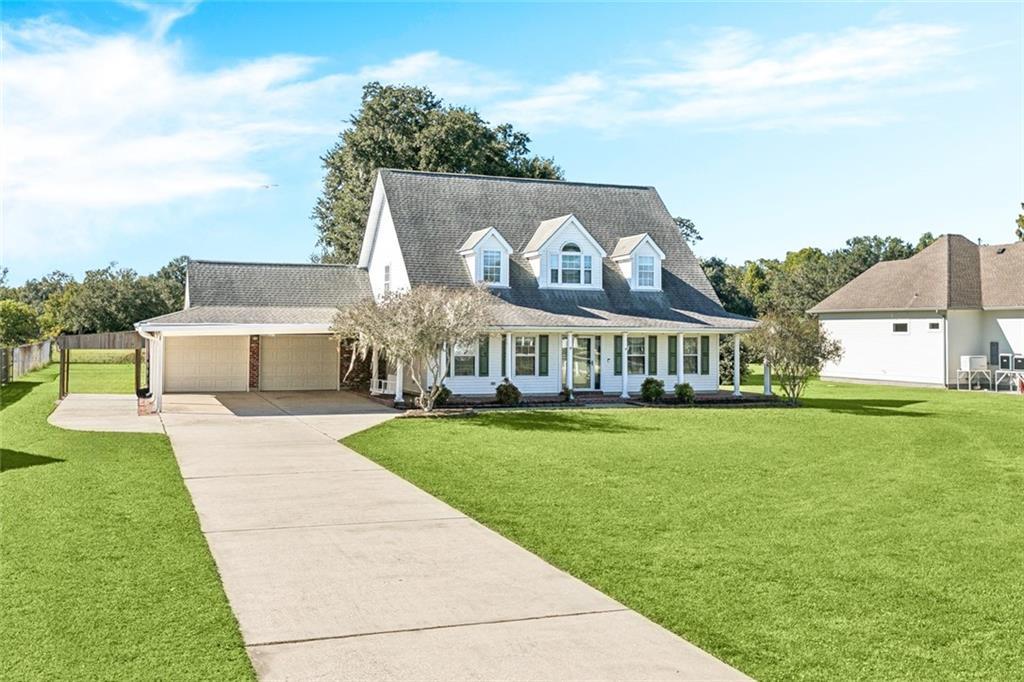 Image 2: Lots of covered space!