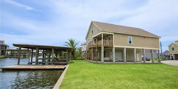 116 VELSCO Lane