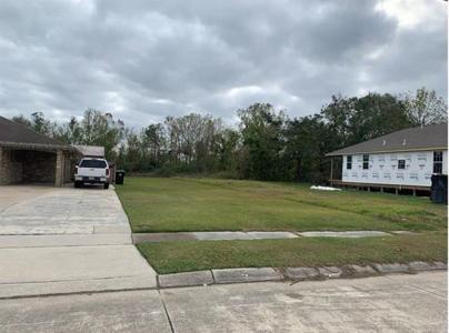 2617 RIVERBEND Drive