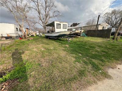 1817 ROBERT Drive