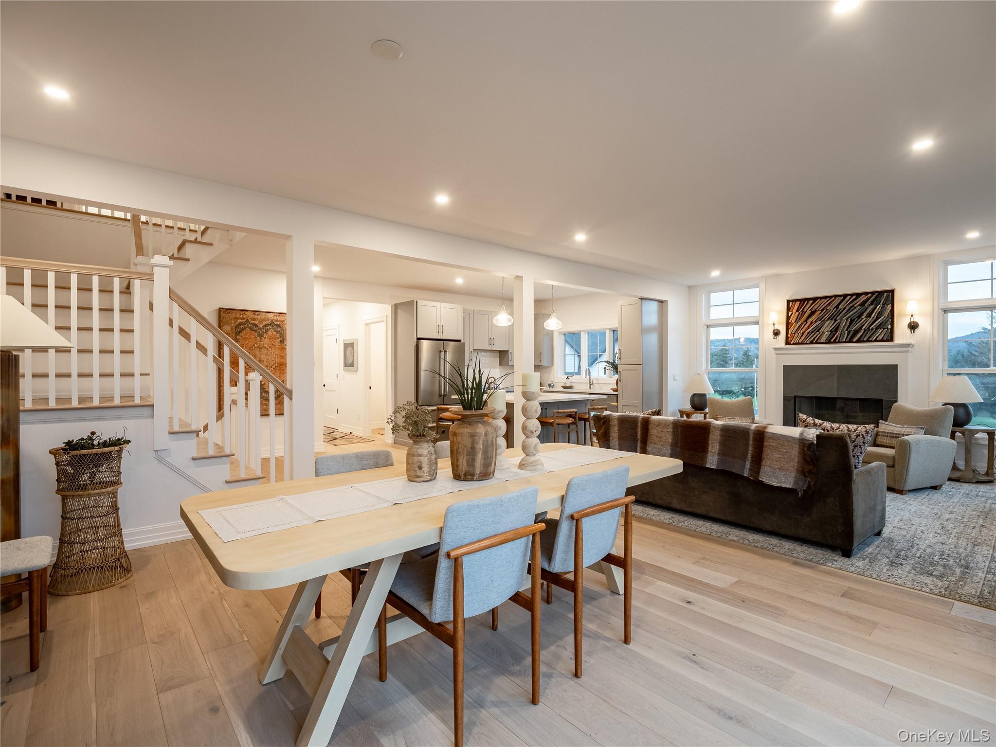 Image 4: Dining Area Image 4: Dining Area