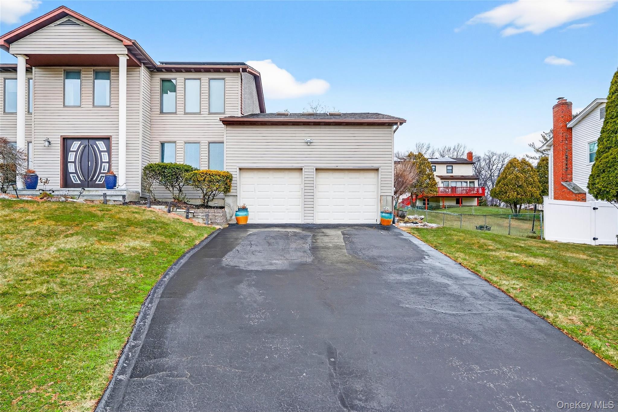 Image 4: Front of Structure Image 4: Front of Structure