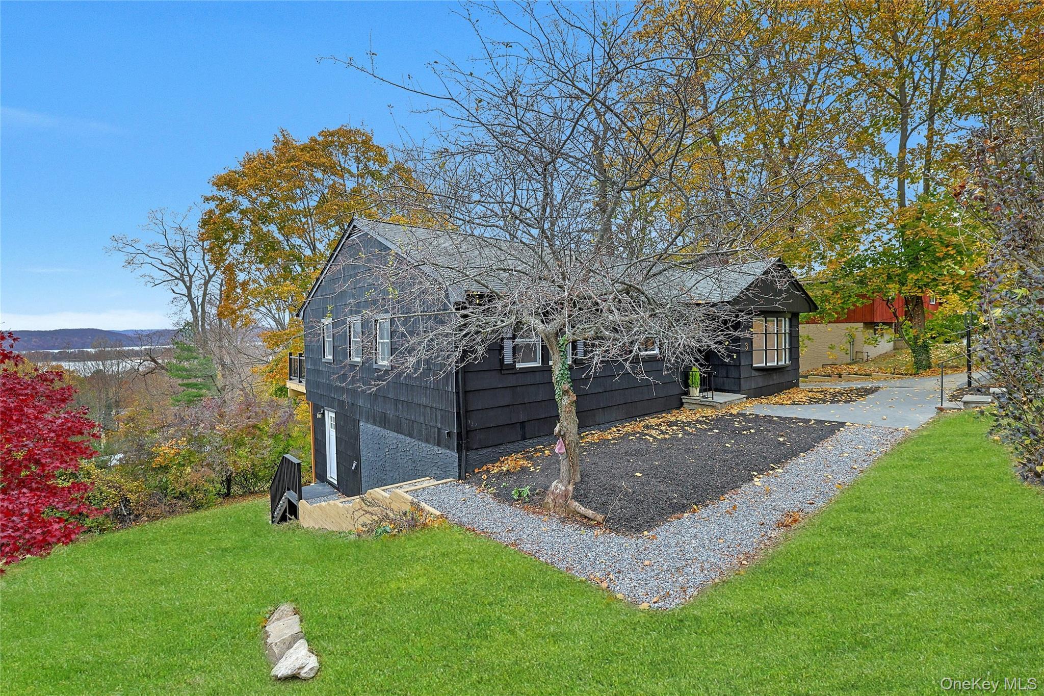 Image 4: Front of Structure Image 4: Front of Structure