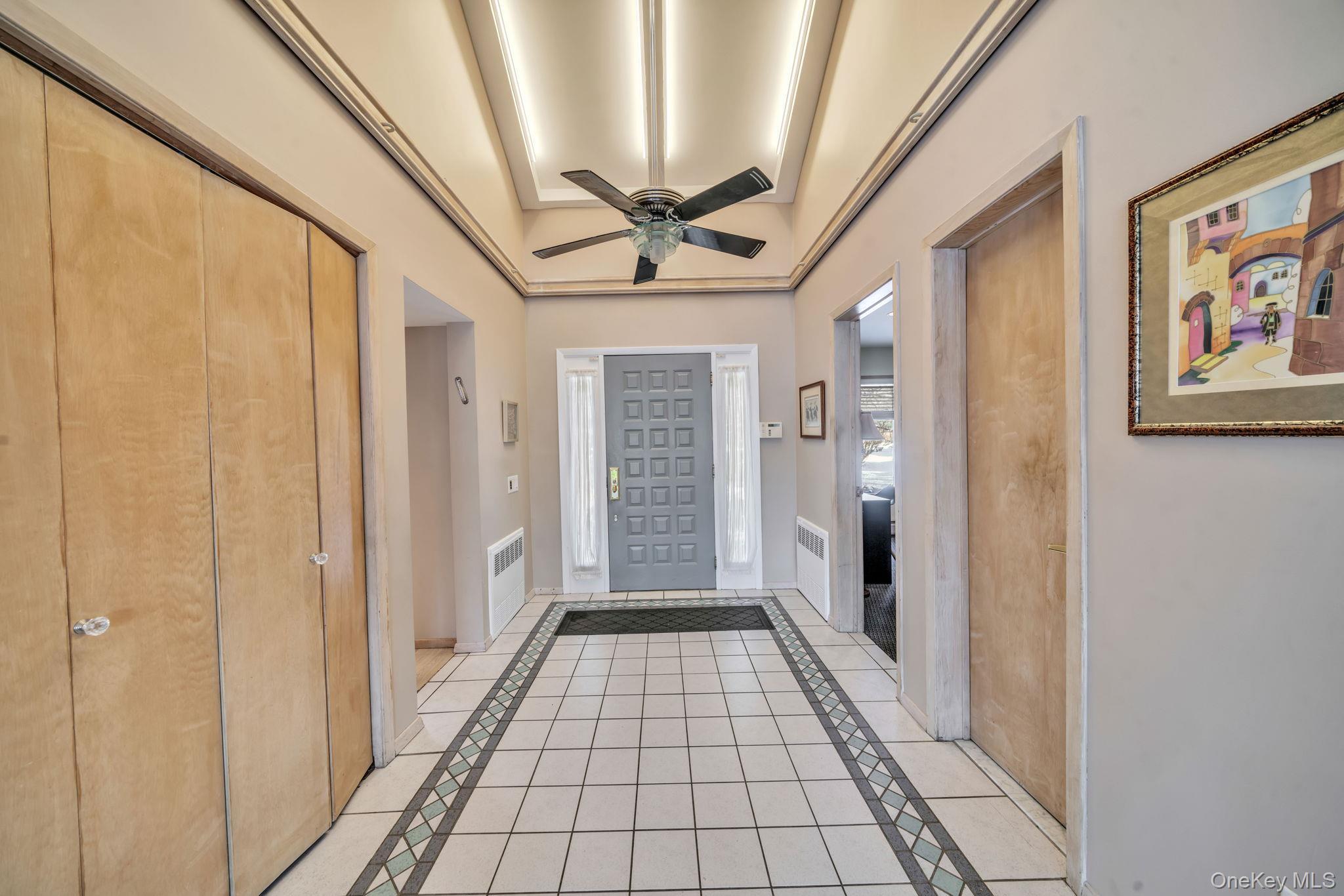 Image 4: Entry Image 4: Entry