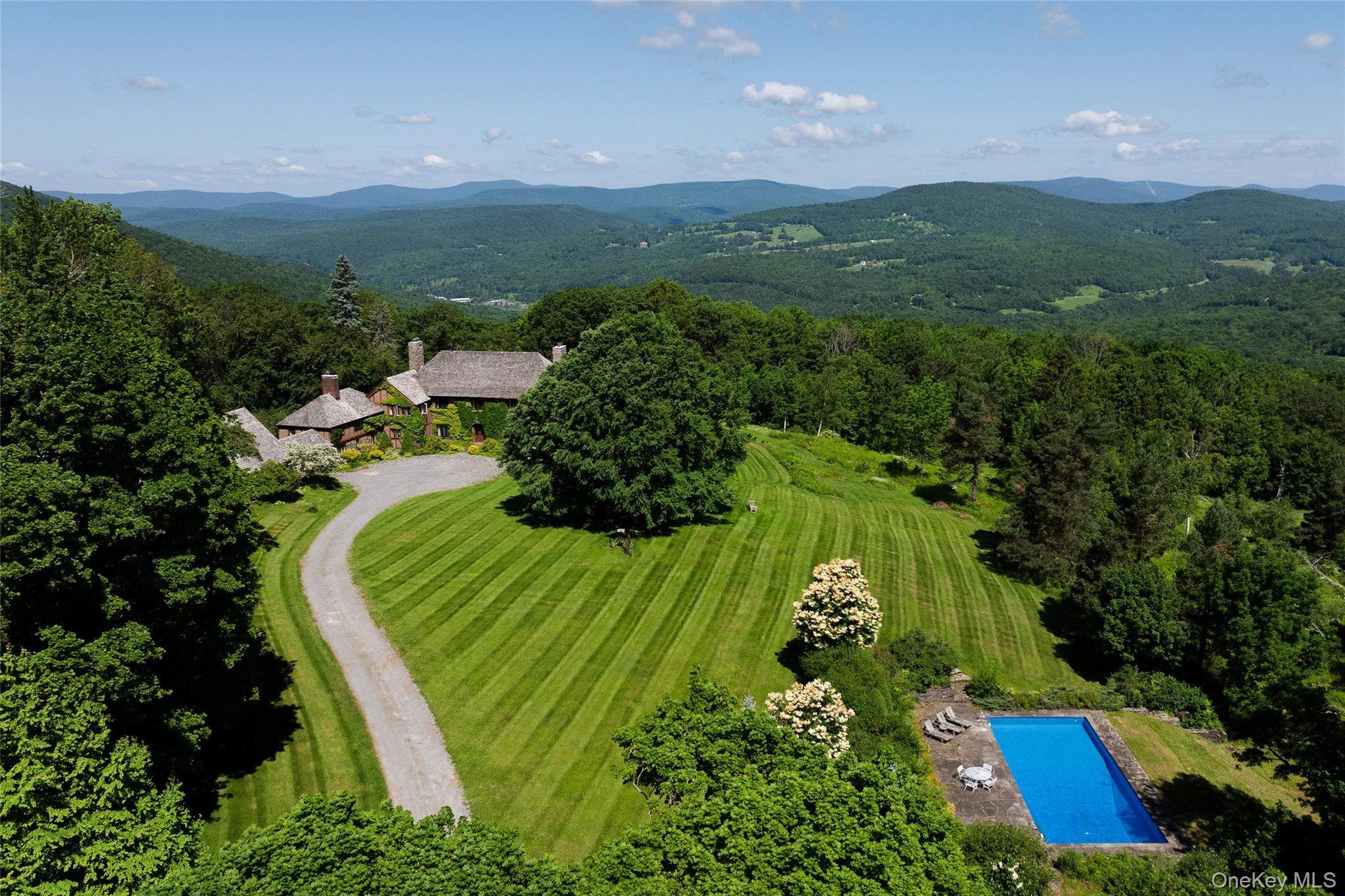 Image 3: Aerial View Image 3: Aerial View