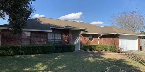 908 Merlin Ct