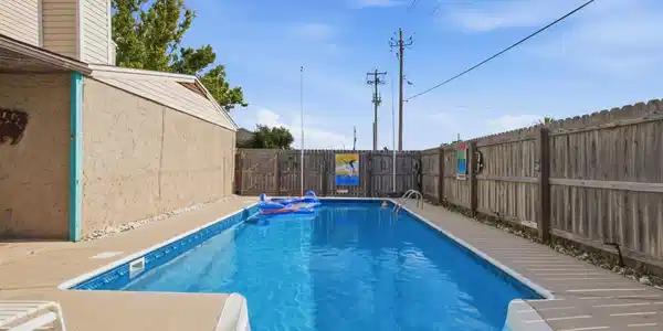 3255 Fernwood Dr