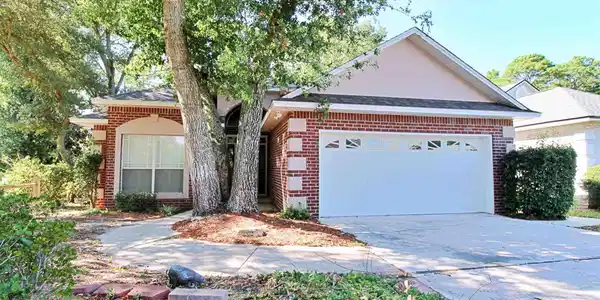 9800 Rail Cir