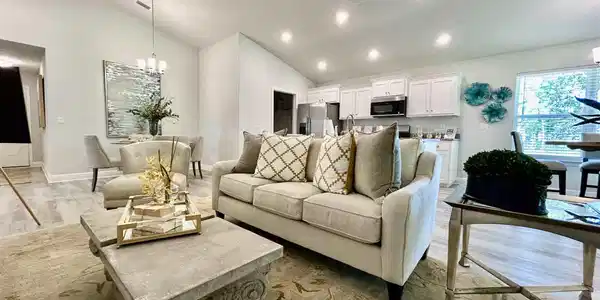 12099 Emerald Heights Ln