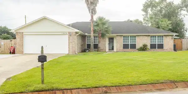 10630 Creek Ridge Dr