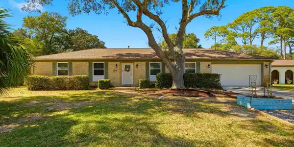 105 Bear Dr