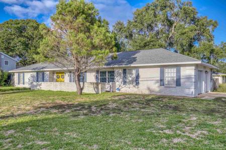 405 Poinciana Dr