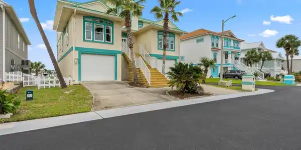 365 Gulfview Ln