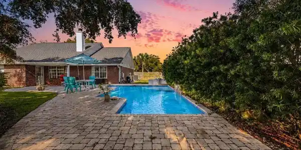 2832 Winners Cir Dr
