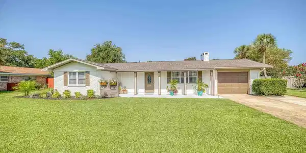 5076 Shoshone Dr