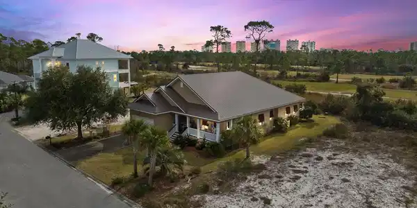 615 Clubhouse Ter