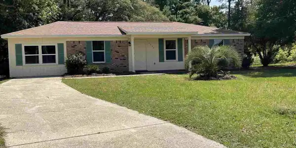 1361 Heatherwood Cir
