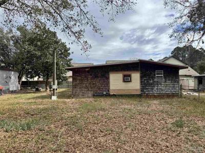2206 Janet St