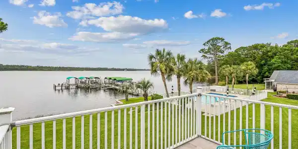 2856 Boat Club Ln