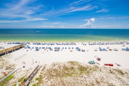401 E Beach Blvd
