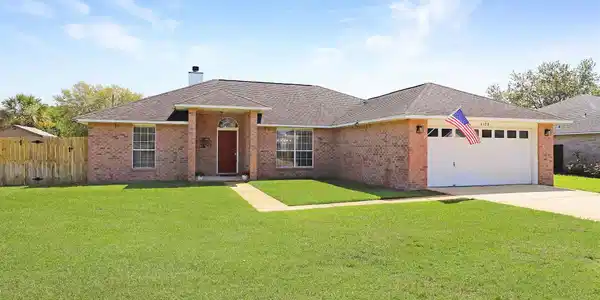1170 Finch Dr