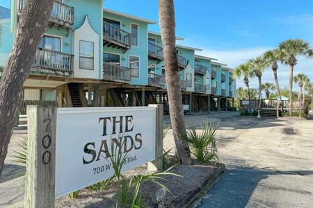 700 W Beach Blvd