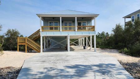 6724 Driftwood Dr