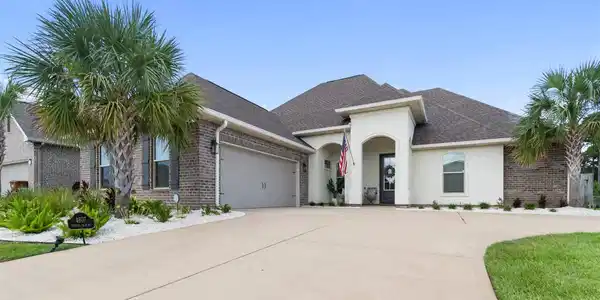 4807 Foxtail Palm Dr