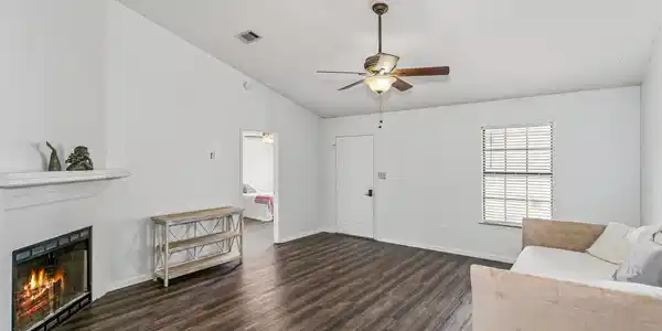 4720 Kitty Hawk Cir